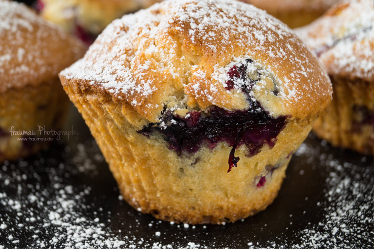 whitechocolate_blueberry_muffins_fraumau_8